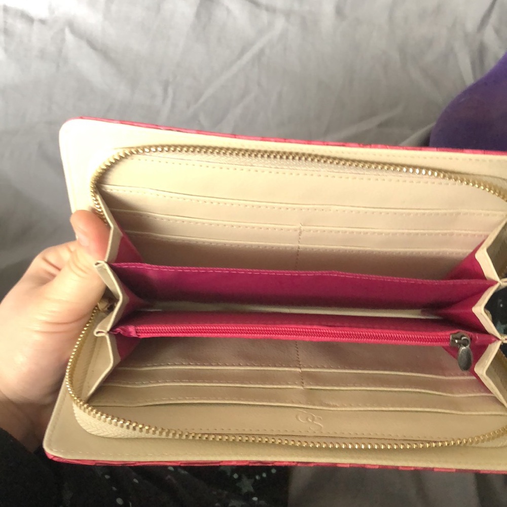 Pink wallet - Picture 2 of 2